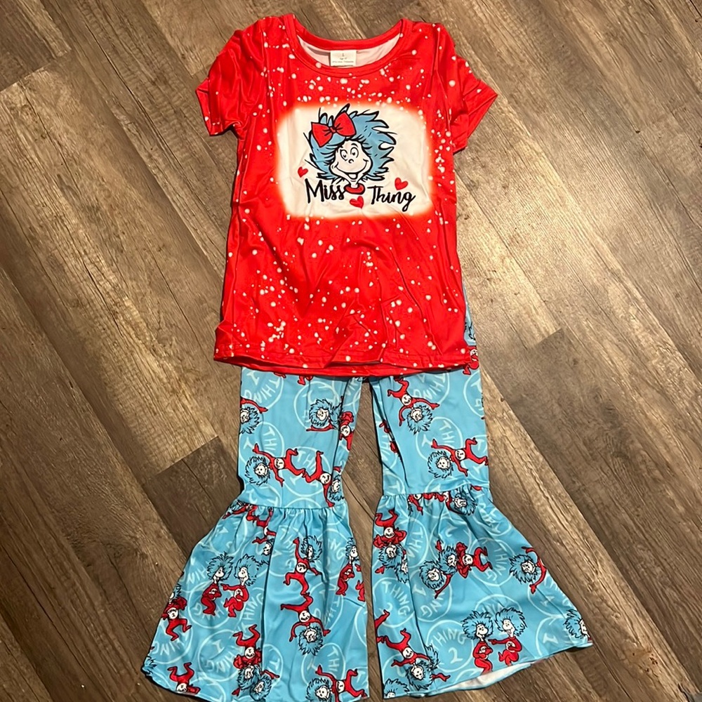 Dr Seuss  matching set.
